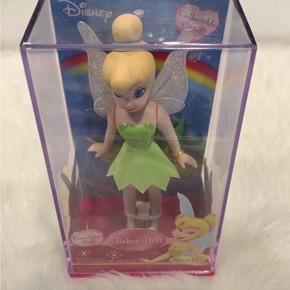 Disney Tinker bell 5” Porcelain Doll Brass Key Keepsakes 2005 edition - Picture 3 of 8